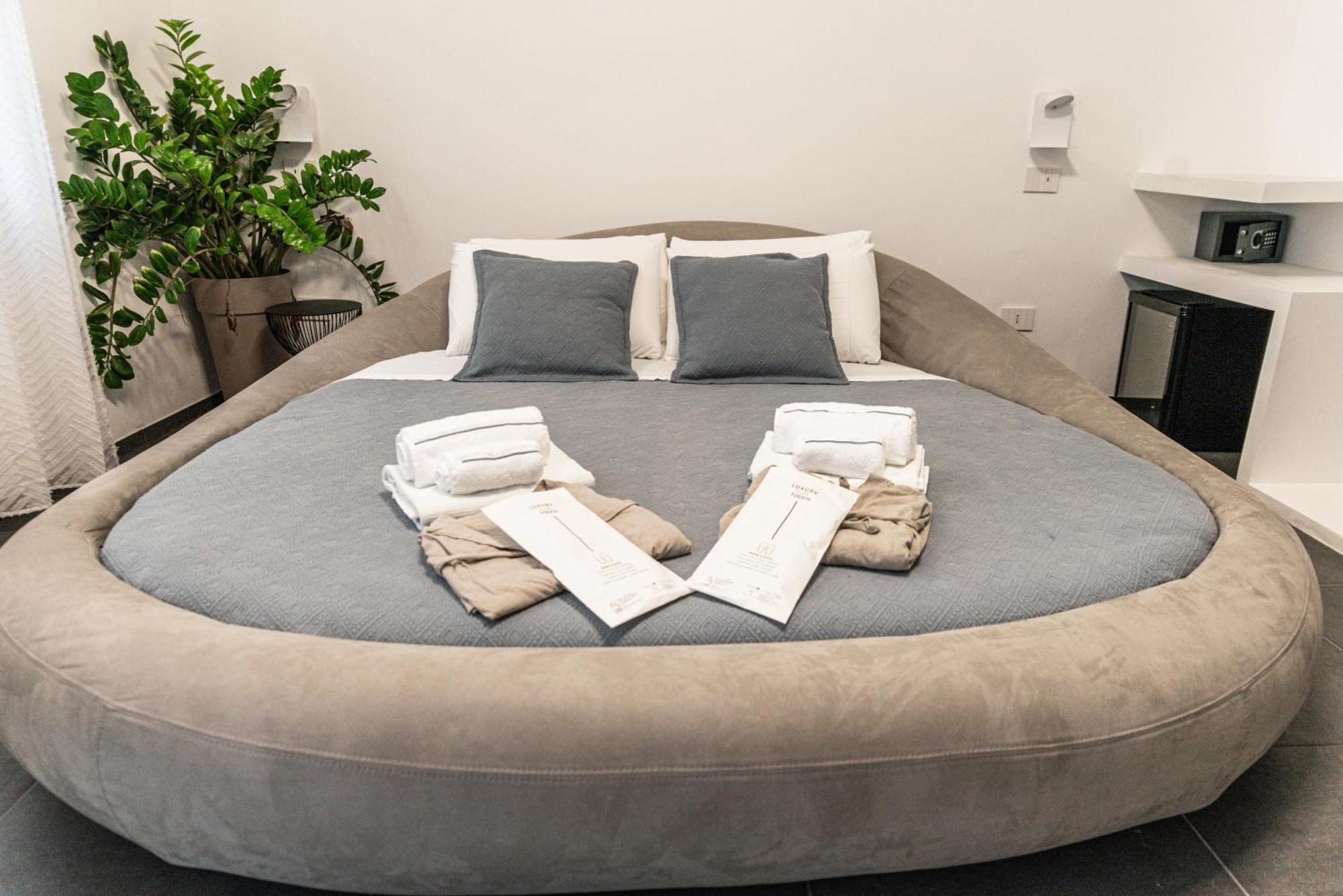 Luxury B&B Euphorbia Acireale Eksteriør bilde